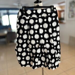 East 5th Black and White Bubble Skirt Knee-Length Ruched
